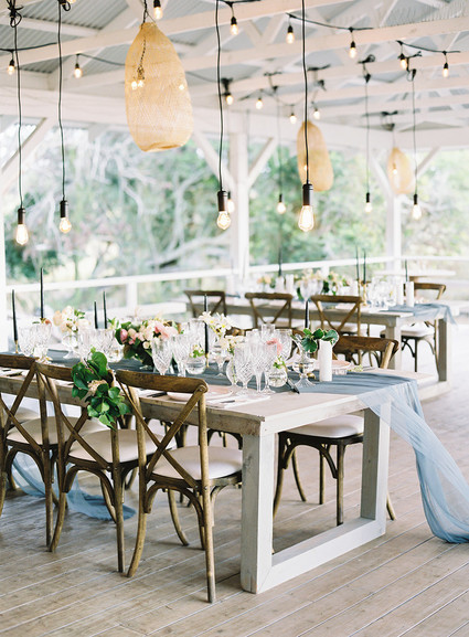 Vintage botanical wedding at Puakea Ranch in Hawaii
