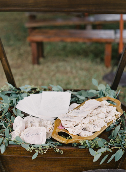 Vintage botanical wedding at Puakea Ranch in Hawaii
