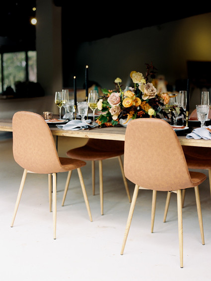 Elegant modern fall wedding ideas at The Forge in Dallas