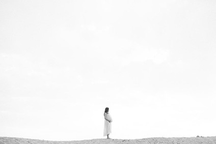 beachside maternity photos Inspiration