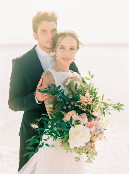 Fancy elopement inspiration at La Laguna Rosa de Torrevieja in Spain Inspiration