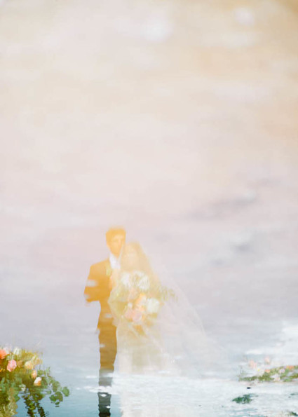 Fancy elopement inspiration at La Laguna Rosa de Torrevieja in Spain Inspiration