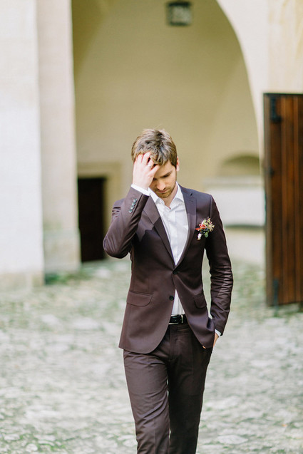 Autumn castle wedding in Poland on 100 Layer Cake Inspiration