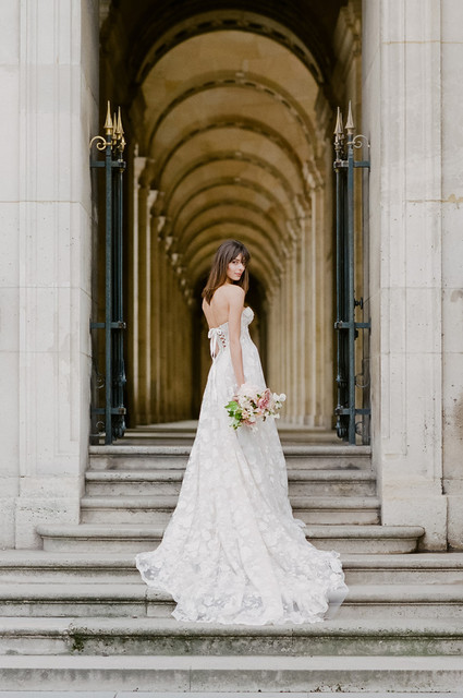 Bridal portraits in Paris | 100 Layer Cake