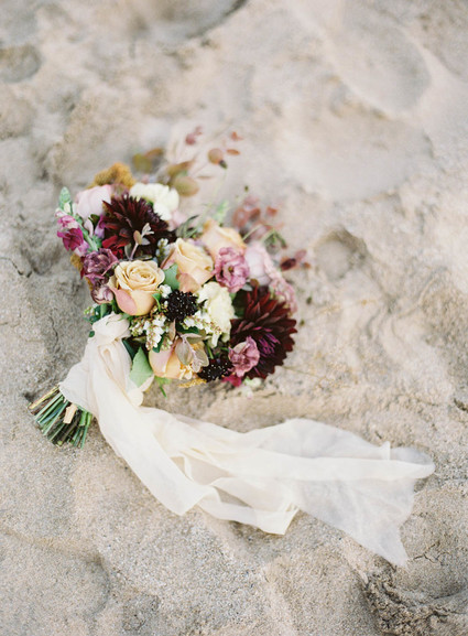 Coastal fall wedding ideas at the Steeple House in Maui