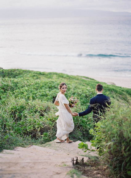 Coastal fall wedding ideas at the Steeple House in Maui