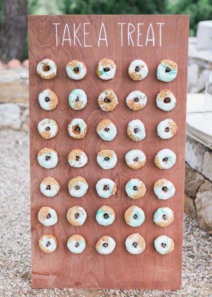 DIY backyard summer wedding in Athens, Greece