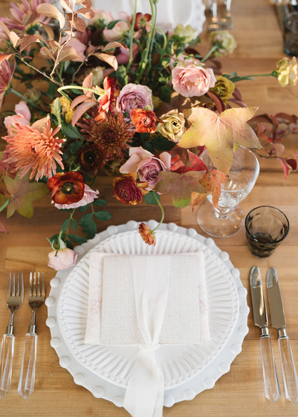 Elegant fall place setting
