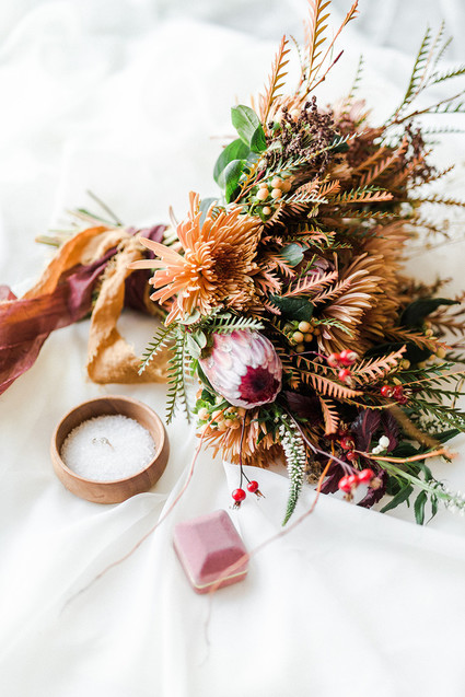 Organic fall wedding inspiration and bridal bouquet