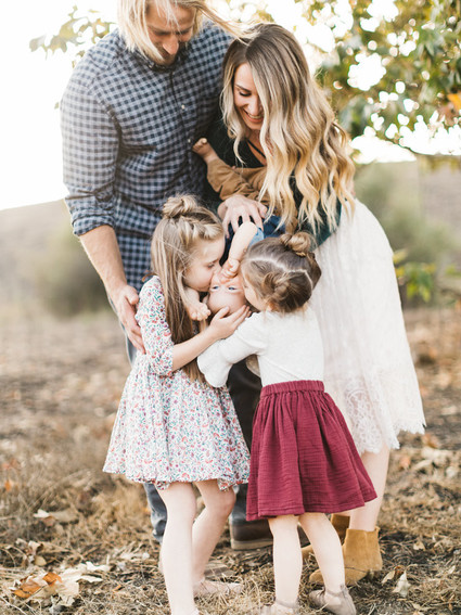 Natural light family photos by Elate Family on 100 Layer Cakelet Inspiration
