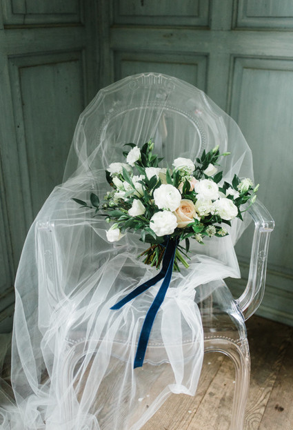Elegant winter garden bouquet