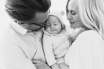 golden hour family photos in Playa Del Rey by Nicki Sebastian