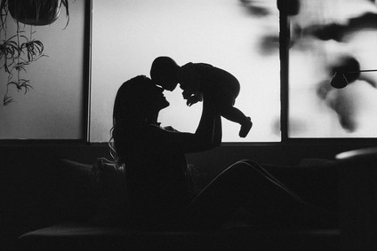 golden hour family photos in Playa Del Rey by Nicki Sebastian