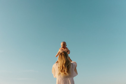 golden hour family photos in Playa Del Rey by Nicki Sebastian