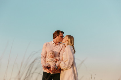 golden hour family photos in Playa Del Rey by Nicki Sebastian
