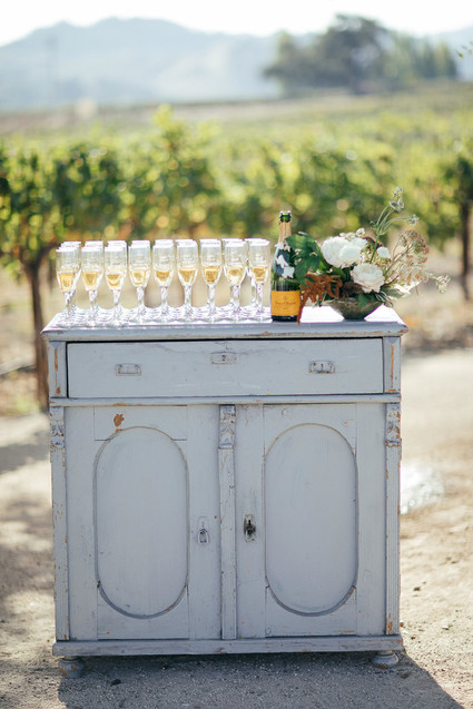 Elegant black and white wedding at Sunstone Winery