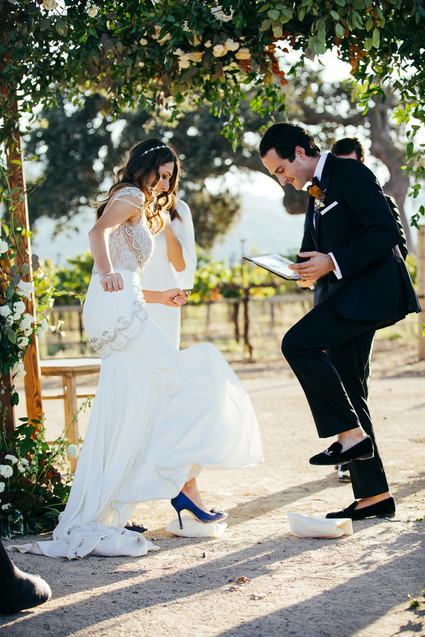 Elegant black and white wedding at Sunstone Winery
