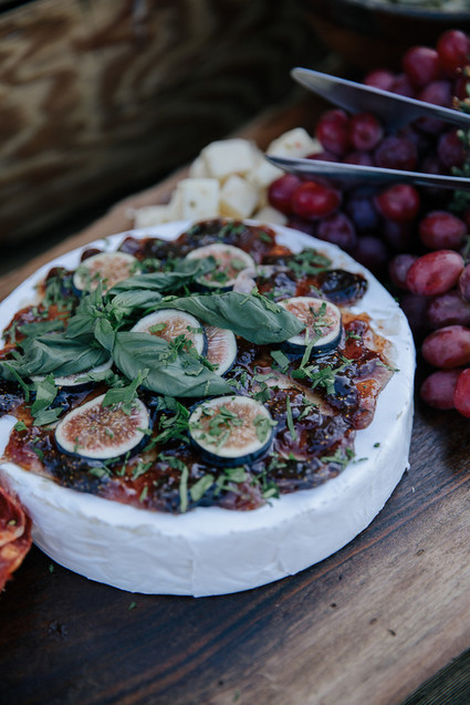 Elegant black and white wedding at Sunstone Winery