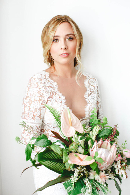 Modern tropical bridal bouquet