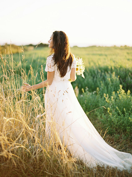 Golden hour late summer farmhouse wedding inspiration