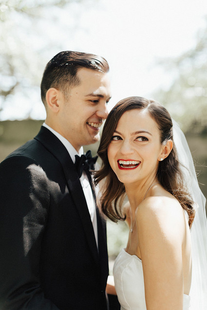 Modern winter Chicago wedding at the Chicago Athletic Association