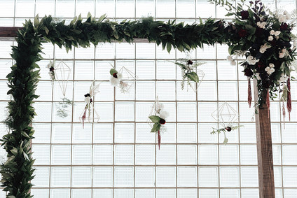 Modern winter Chicago wedding at the Chicago Athletic Association Inspiration