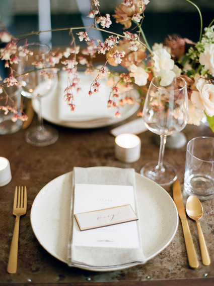 Feminine neutral wedding ideas at Foxfire Mountain House in the Catskills