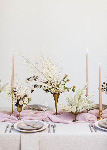 Romantic natural spring tablescape ideas