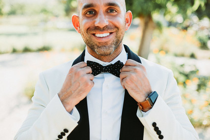 Stylish tropical wedding at Flora Farms in Cabo