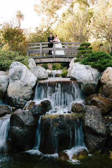 modern fall garden wedding