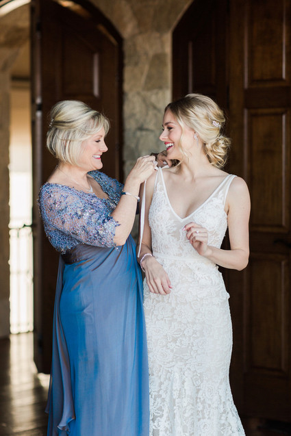 Romantic bright California wedding at Malibu Rocky Oaks