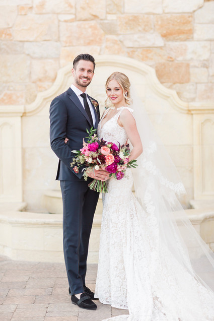 Romantic bright California wedding at Malibu Rocky Oaks