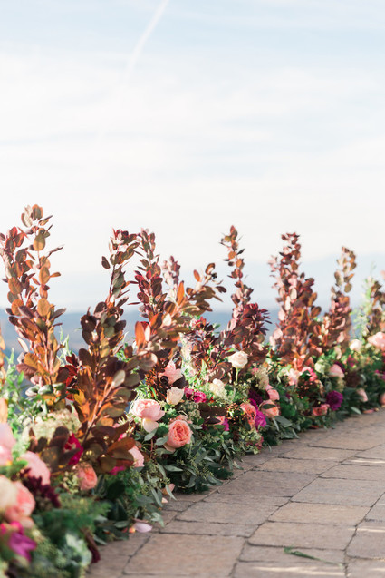 Romantic bright California wedding at Malibu Rocky Oaks