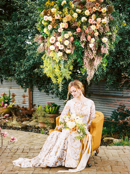 Glam spring garden wedding ideas