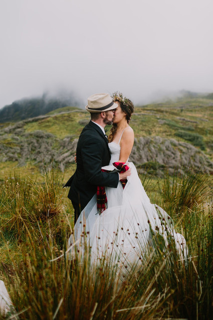 Elopement in the Scottish Highlands on the Isle of Skype Inspiration