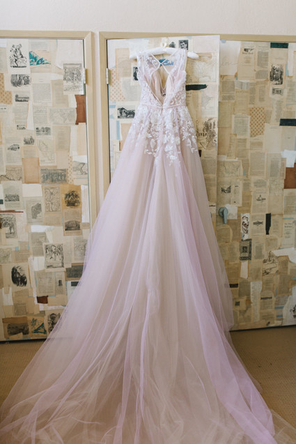 Stylish, whimsical, floral wedding at De Tierra Vineyards Inspiration