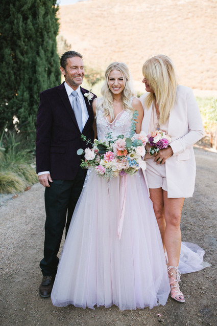 Stylish, whimsical, floral wedding at De Tierra Vineyards