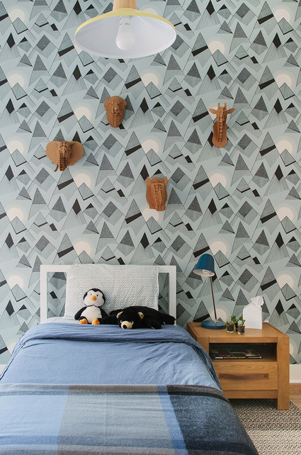 Modern California boy's room by Veneer Designs