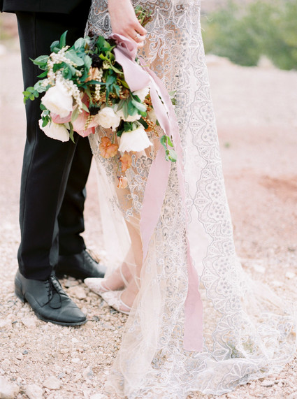 Dreamy desert elopement shoot in Las Vegas Inspiration