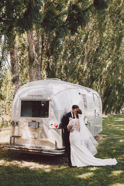Elegant intimate Whidbey Island wedding at The Wayfarer