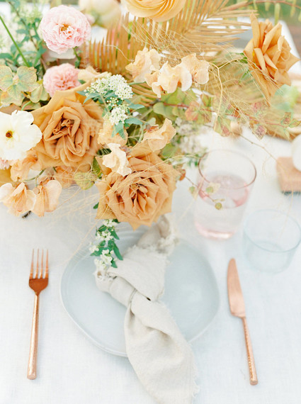 Peachy natural Austin summer wedding ideas at Garden Grove Inspiration