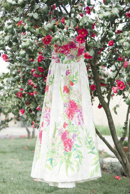 Fuchsia floral wedding inspiration in Tuscany