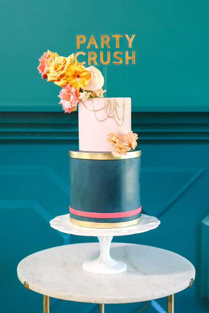 Modern wedding cake