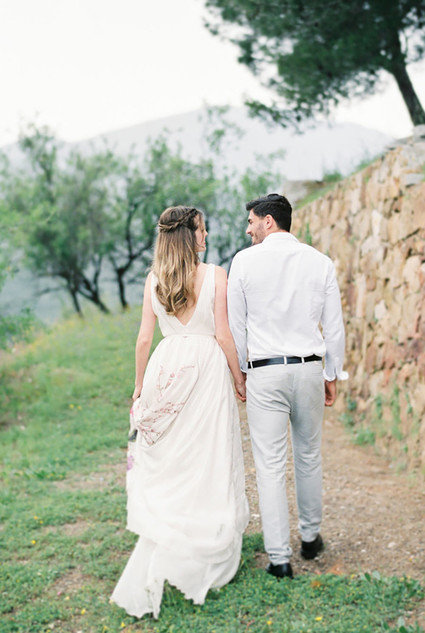 Romantic wedding portraits in Spain