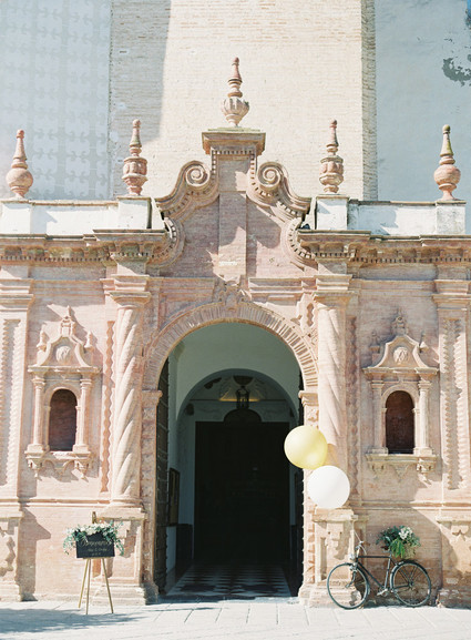 Romantic summer destination wedding in the Spanish countryside