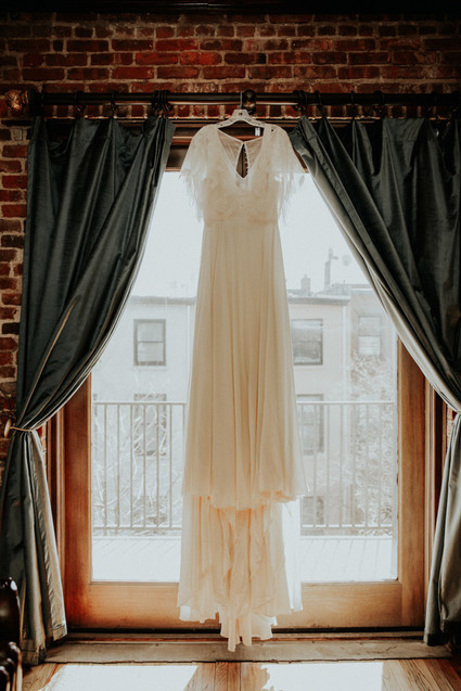 Whimsical indie wedding in Brooklyn at Diety