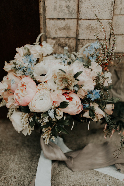 Whimsical indie wedding in Brooklyn at Diety