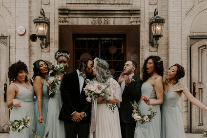 Whimsical indie wedding in Brooklyn at Diety