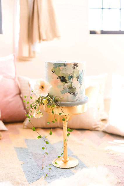 Stylish Detroit engagement photos