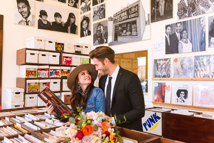 Stylish Detroit engagement photos